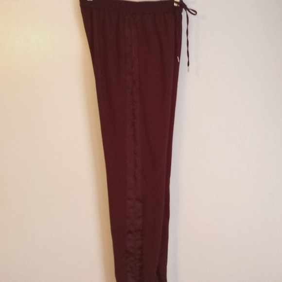 H&M Burgundy Joggers with Side Satin Stripe in Size 8 (NWT) - Picture 6 of 9